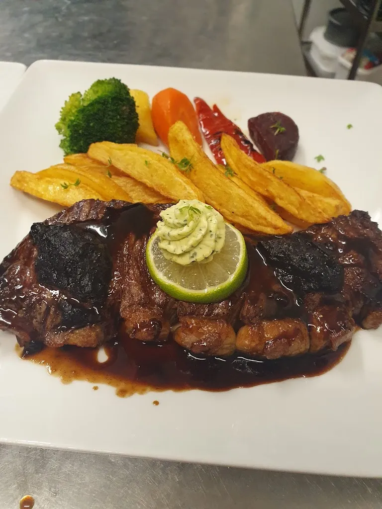 Restaurant ''Zum Weingockel''_Freinsheim_slider_image_3