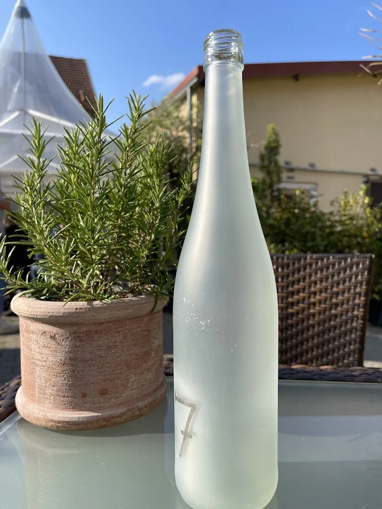 Uwe Kummermehr_Wine shop Sektkellerei Schreier and Kohn_Großkarlbach_Bewertung