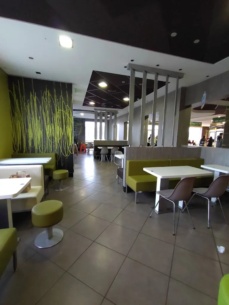 McDonald's_Gilching_slider_image_3