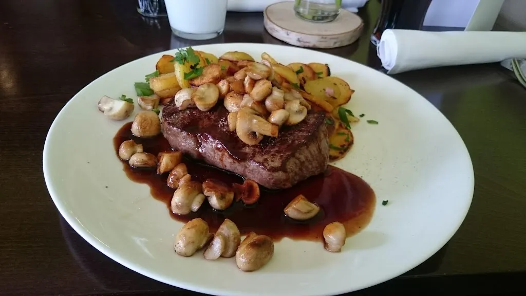 Restaurant Feinheit_Halsenbach_slider_image_2