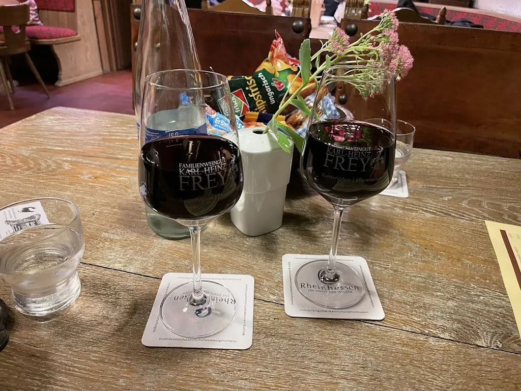 Schinderhannes-Weinstall Straußwirtschaft_Guntersblum_slider_image_2