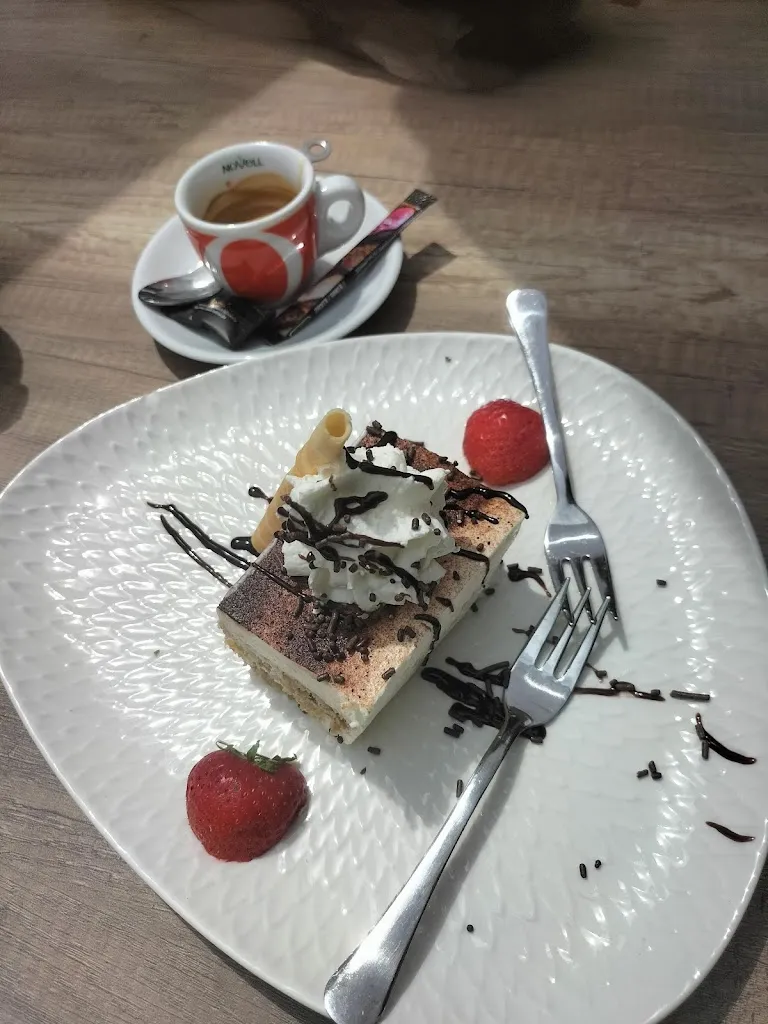 Herbert Mueller_Ristorante La Toscana_Hargesheim_review