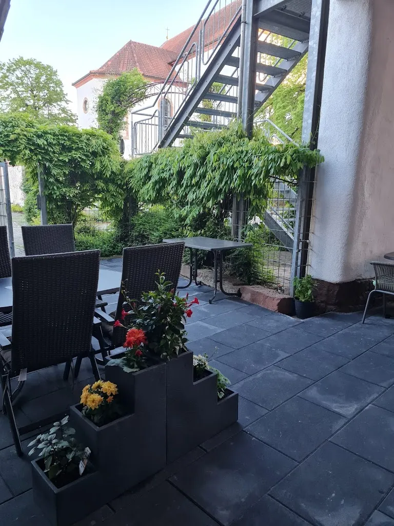 Gasthaus Zum Pflug restaurant in Hatzenbühl