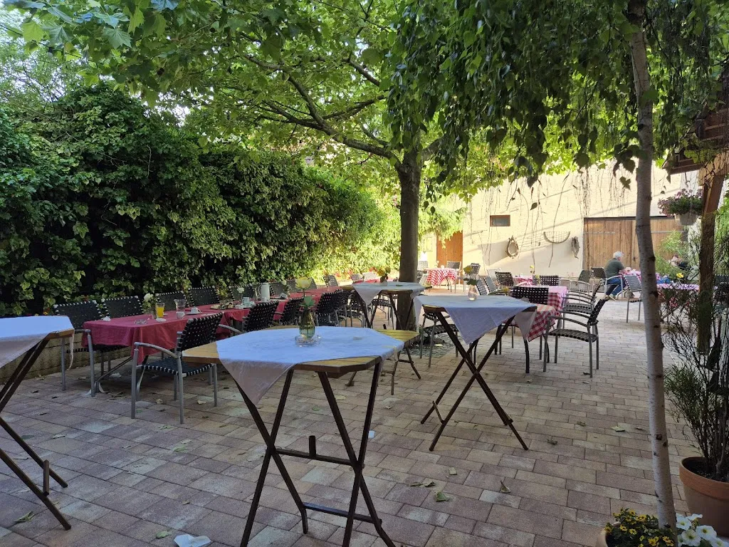 Gaststätte Zum Ochsen restaurant in Hauptstuhl