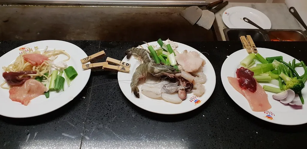 YU HU_Hachenburg_slider_image_3