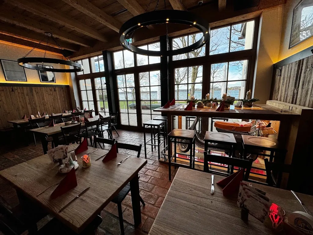 Augustiner am Wörthsee / Strandbad Fleischmann / Kiosk & Biergarten ristorante a Wörthsee