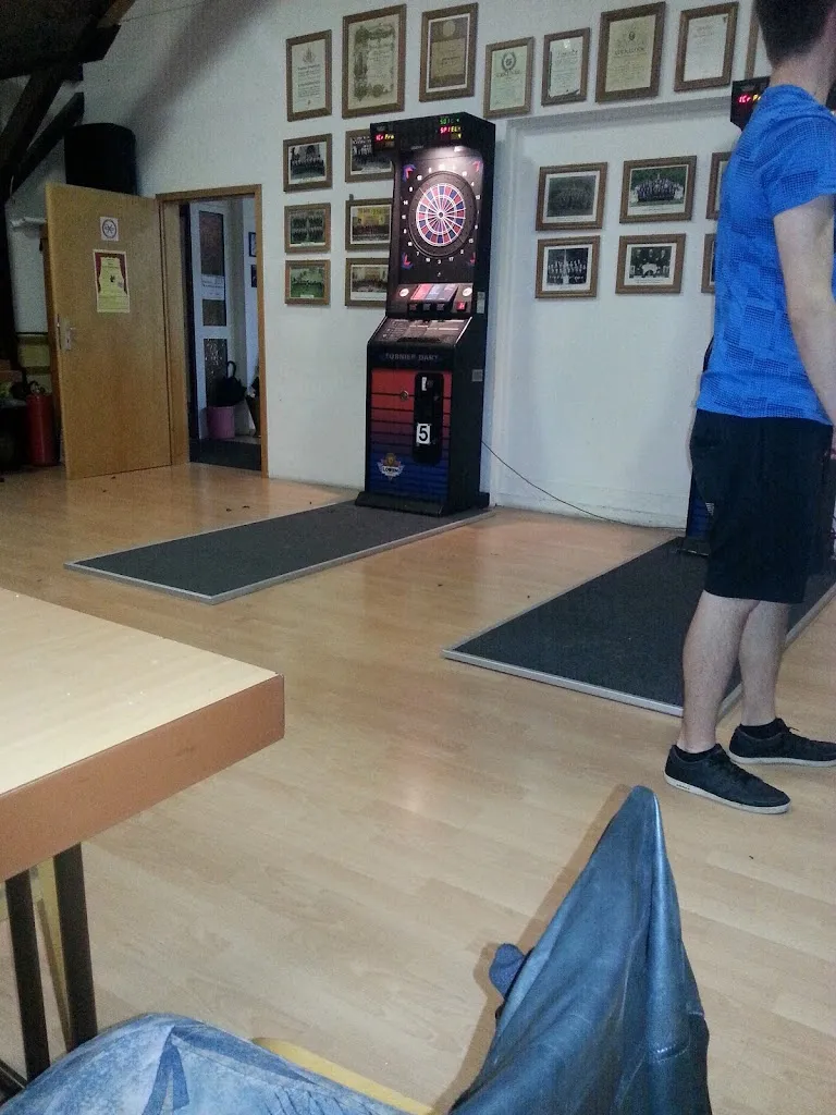 Gaststätte Zur Linde restaurant in Heiligenroth