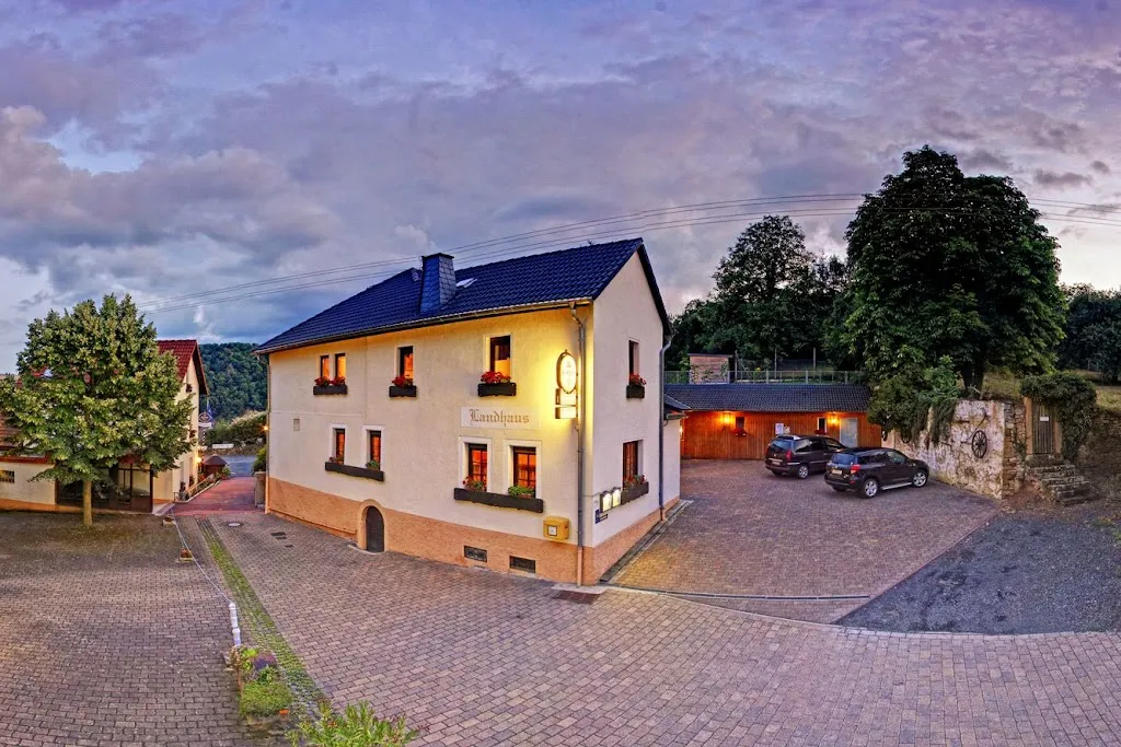 Landhaus St. Johannisberg Restaurant_Hochstetten-Dhaun_slider_image_3