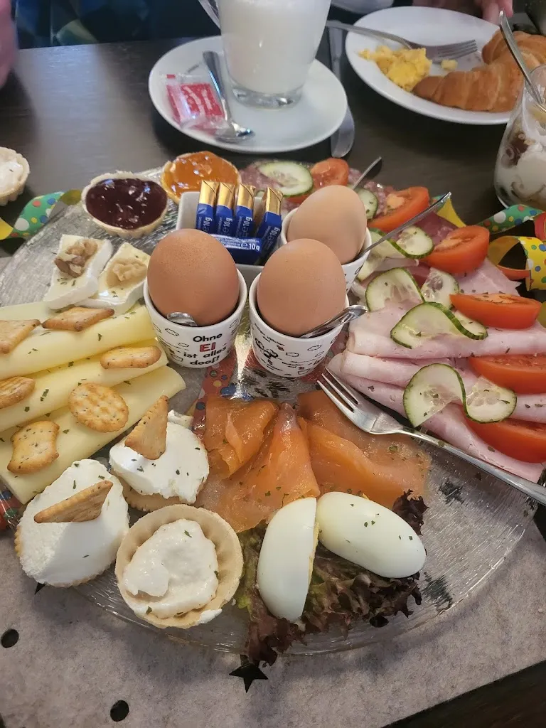 Annette's Café & Bistro Abseits und Minisoccer_See_slider_image_3