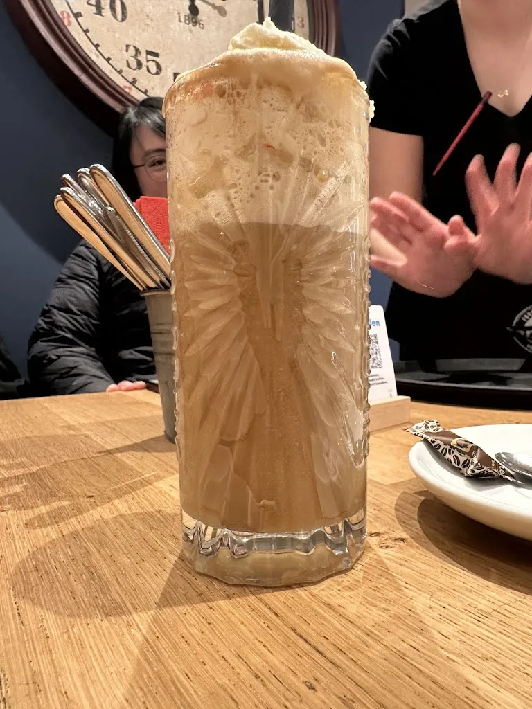 Jason Holt_Sanders Cafe _Landstuhl_review