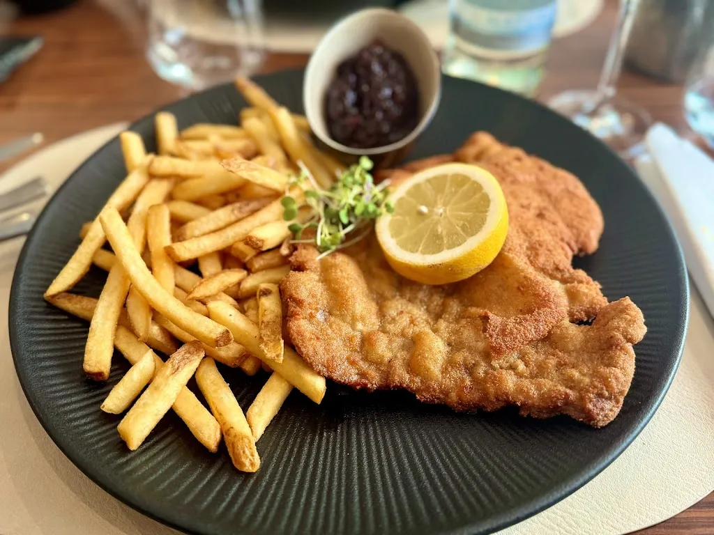 Alberto D_Be Happy by Valentina GmbH_Höhr-Grenzhausen_recensione