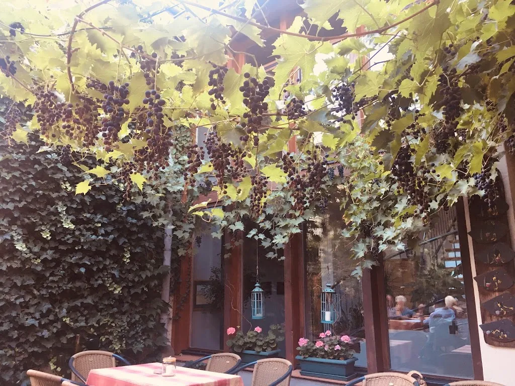 Weinwirtschaft Deutsches Haus_Holzappel_slider_image_1