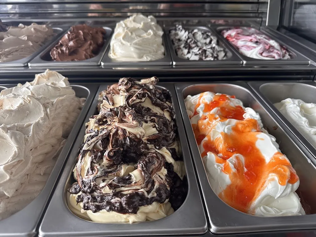 Eiscafè Dolce Passione_(Westerwald)_slider_image_2