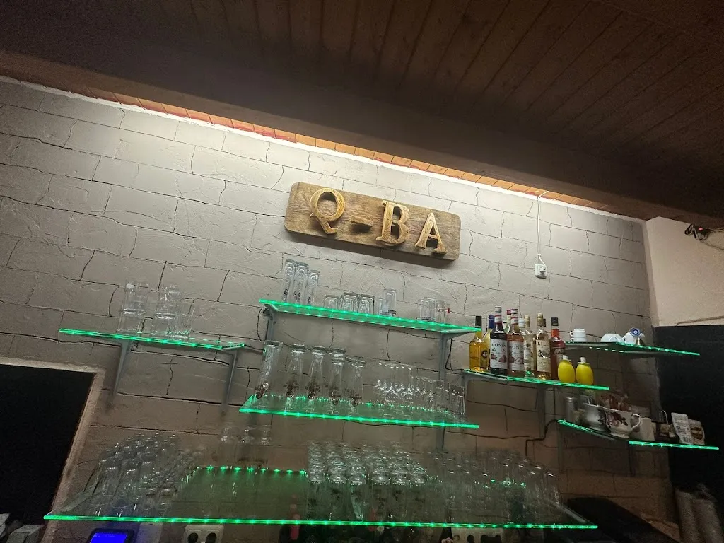 BISTRO Q-BA_Kaisersesch_slider_image_1