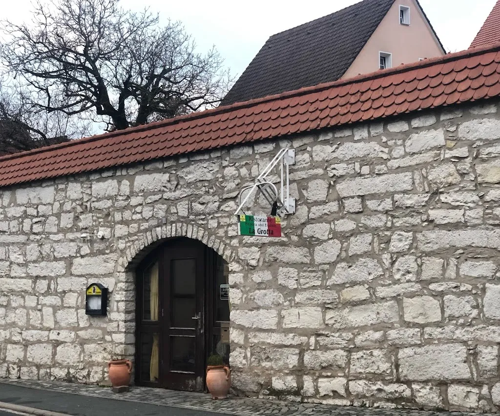 Pizzeria La Grotta_Gräfenberg_slider_image_3