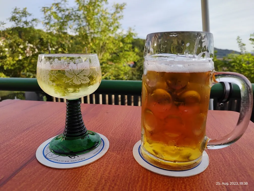 Biergarten zum Bergschlösschen_Gräfenberg_slider_image_3