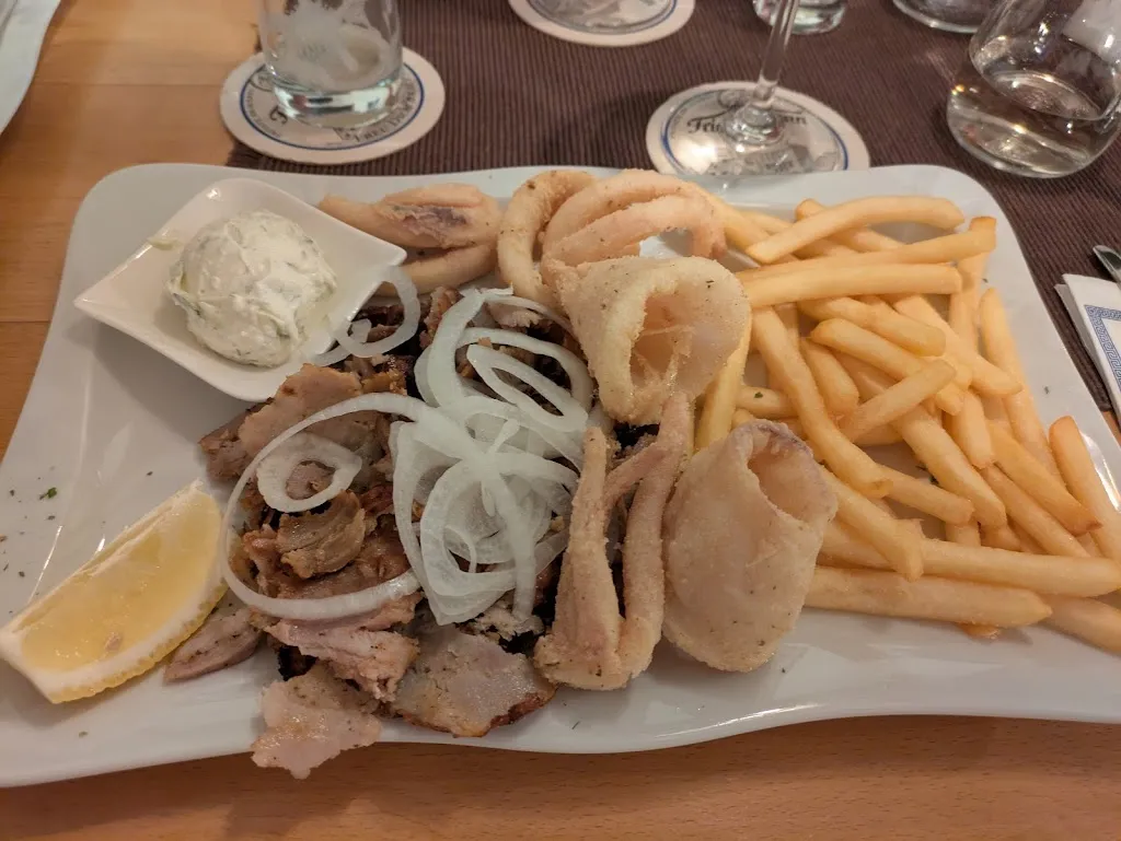 Julia Spengler_Syrtaki Restaurant Griechische Spezialitäten Zum Goldenen Stiefel._Gräfenberg_review