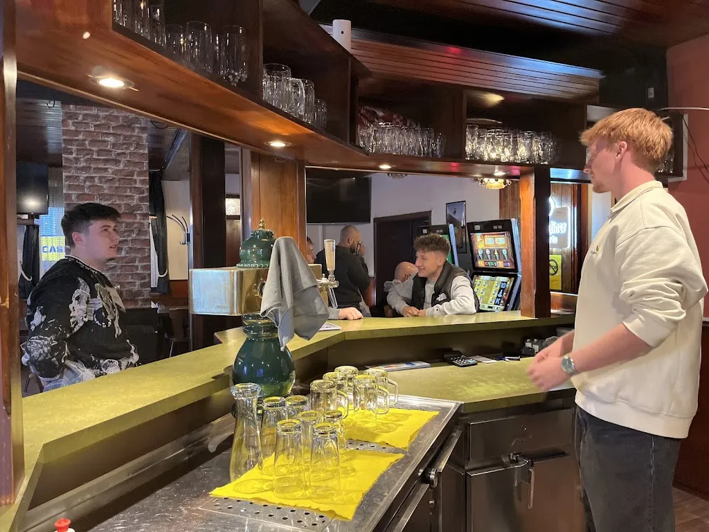 Brian Noe_Unvermeid-BAR_Kindsbach_review