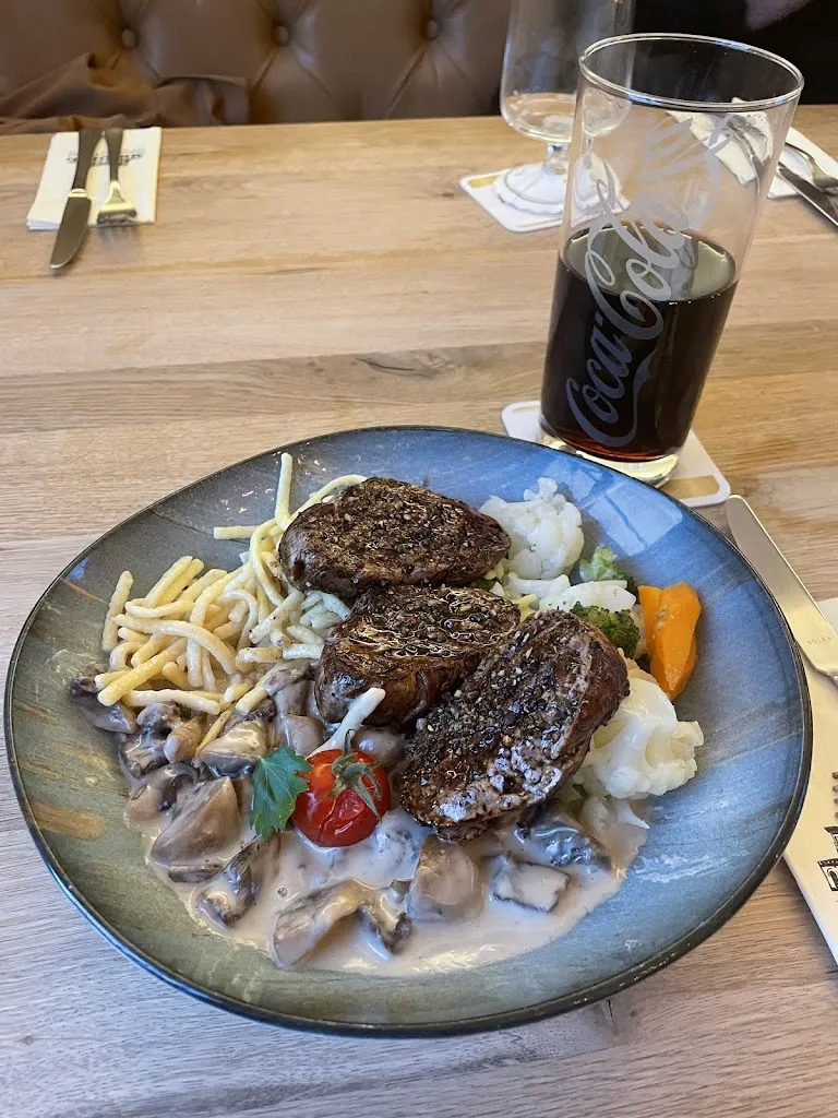 Chris Davis_Historischer Bahnhof Konz_Konz_review