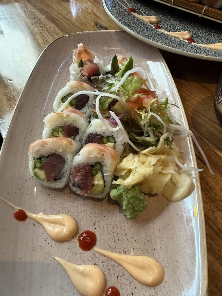 Theo Hollerbach_Ms. Lian_Trier_review