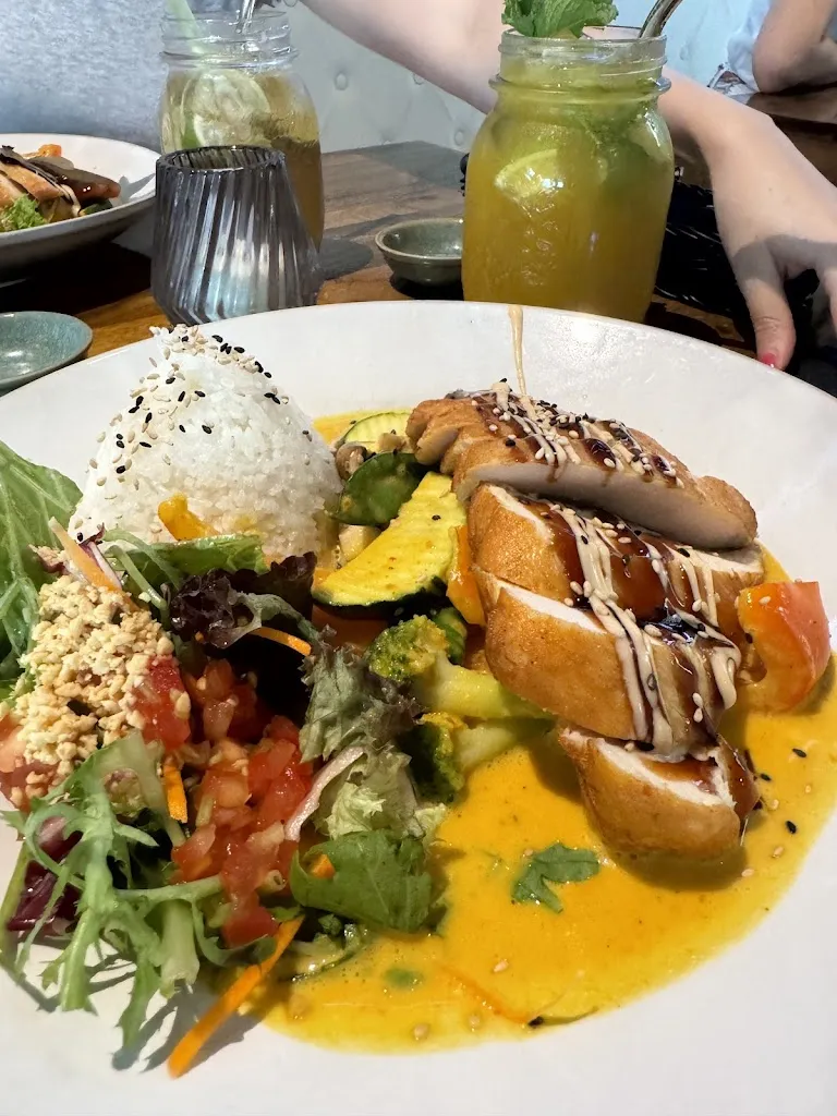 Natalia Palej_Ms. Lian_Trier_review