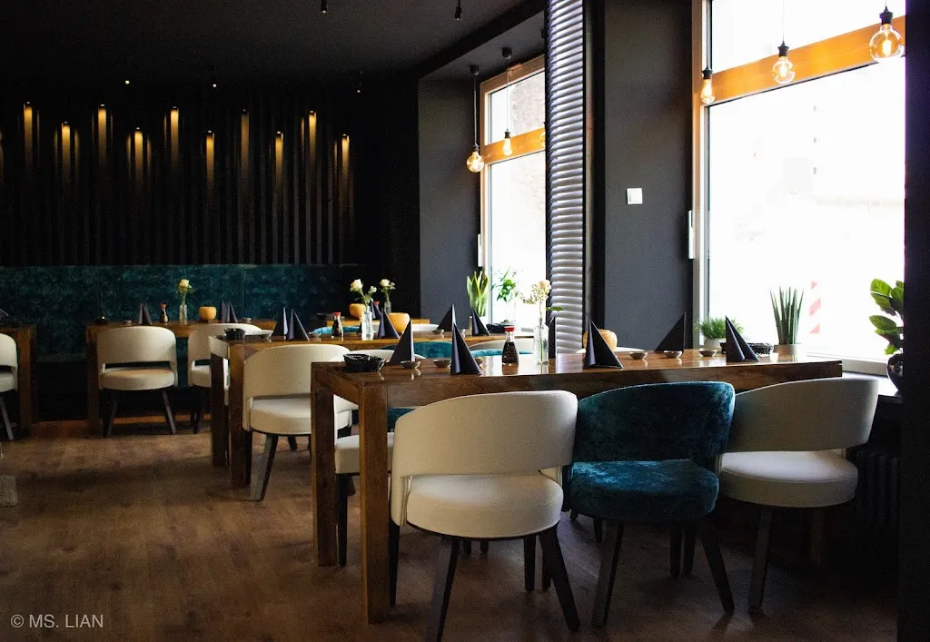 Ms. Lian_Trier_slider_image_1