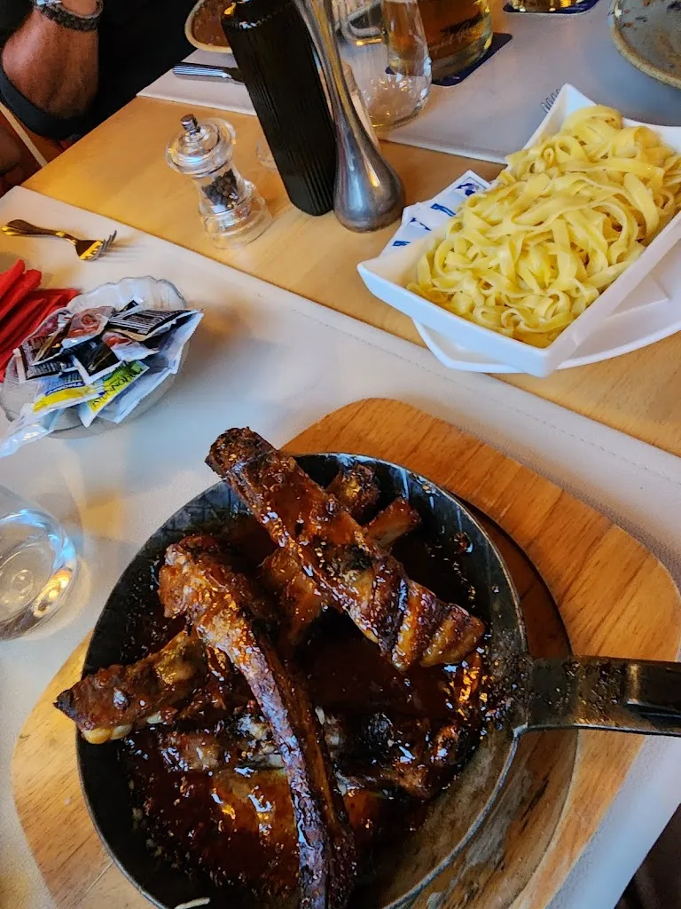 Restaurant Ambassador_Bellwald_slider_image_3