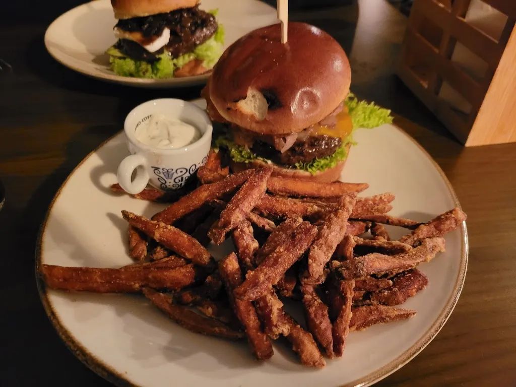 Bottle N Beef_Kirn_slider_image_3