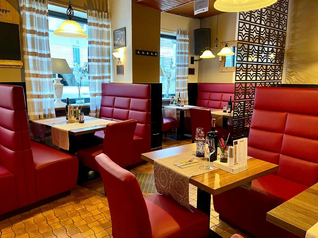 Restobar Le Troubadour & Hotel Zur Dorfschänke restaurant in Klotten