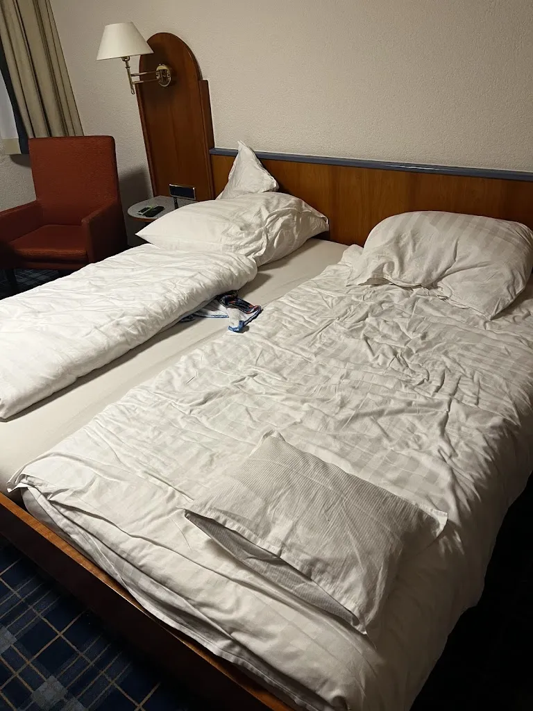 Jean Chambers_Hotel Hößl Wirtshaus Zum Stichn_Grafenwöhr_review