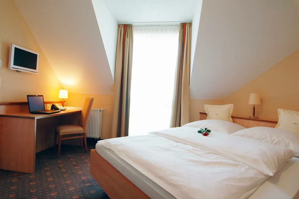 Hotel Hößl Wirtshaus Zum Stichn_Grafenwöhr_slider_image_2