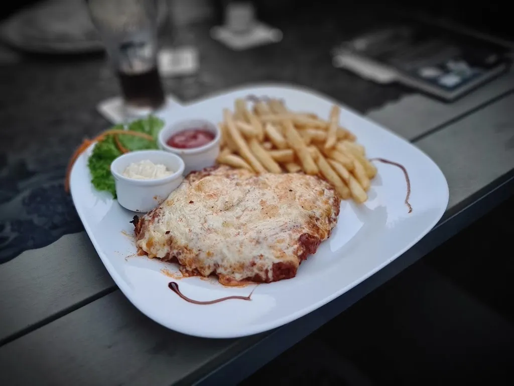 K. W._Piccolo Mondo_Langenhahn_review