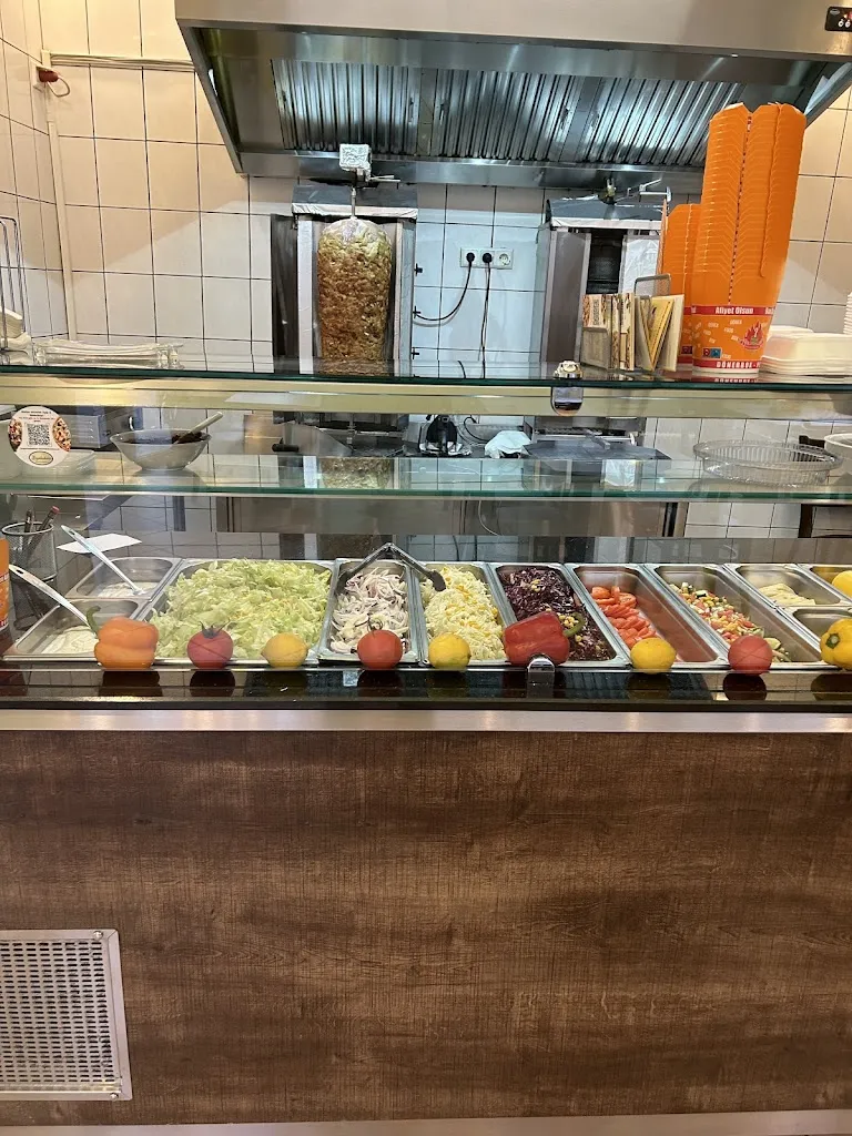 Langenlonsheim Pizzeria & Kebaphaus Langenlonsheim restaurant in Langenlonsheim