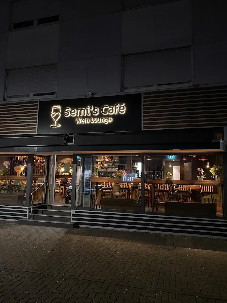 Semi‘s Weinlounge_Limburgerhof_slider_image_1