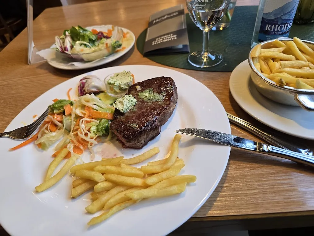 Stephen Oxford_Hotel-Café-Restaurant Heidsmühle_Manderscheid_review