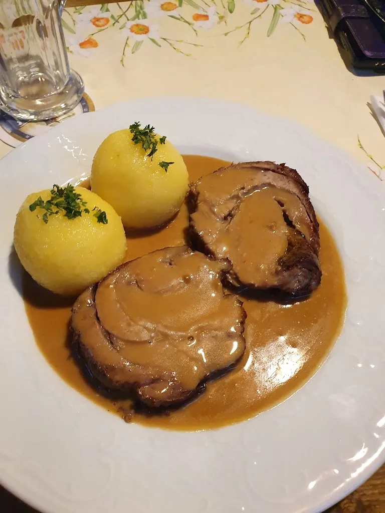 Landgasthaus der Alten Deutschen - Magda Hofmann_Gößweinstein_slider_image_3