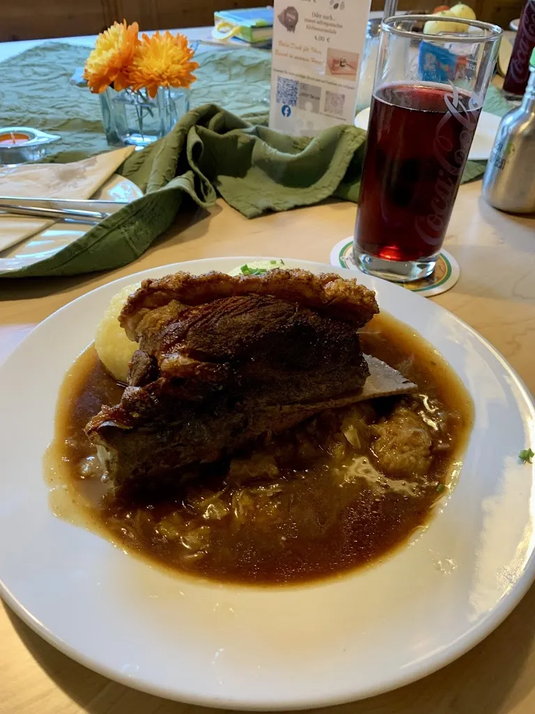 camila kiuhan_Hotel Landgasthof Frankenstern_Gößweinstein_review