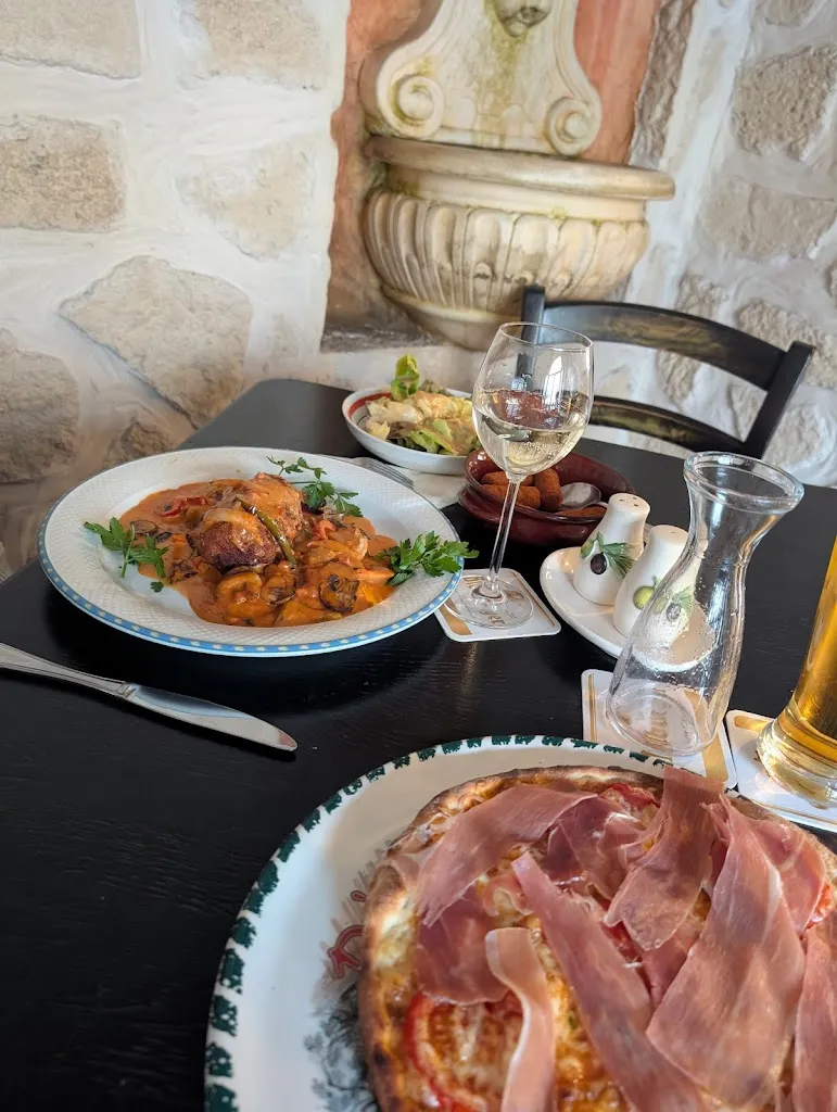 Restaurant - Pizzeria Rossini GmbH_Mayen_slider_image_3