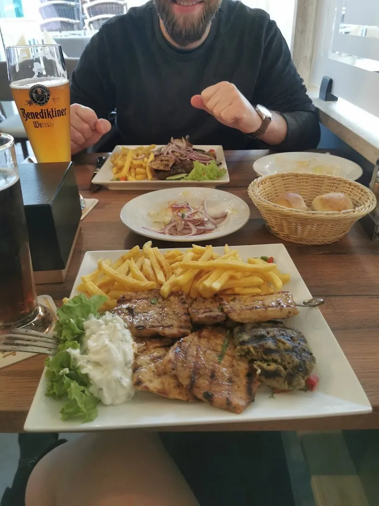 Mariana Gálvez_Restaurant Poseidon_Mayen_review