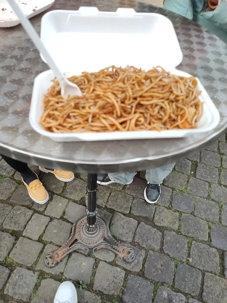 Dong Dong_Mayen_slider_image_3