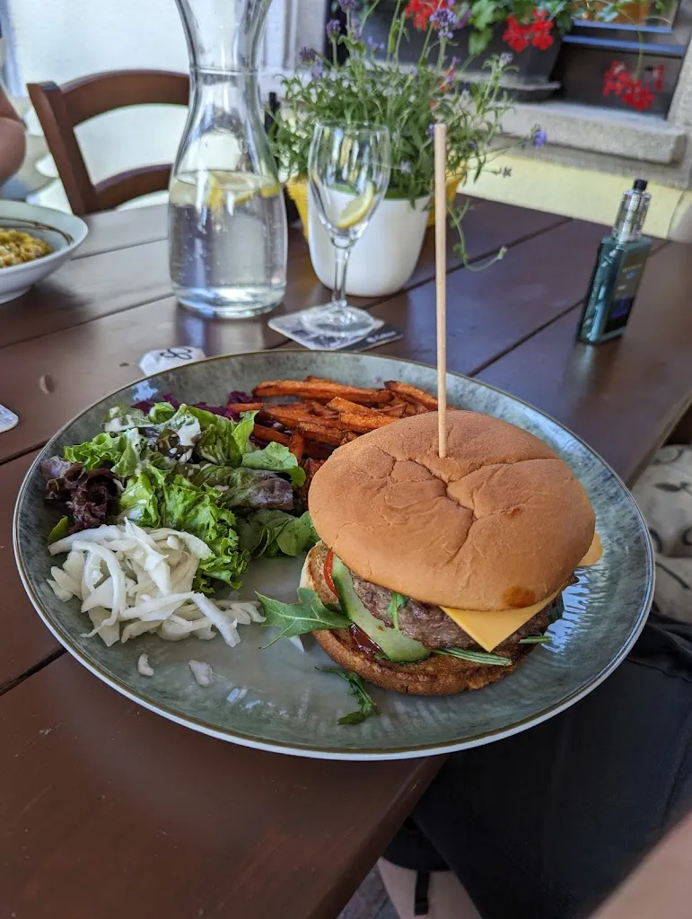 Menu_Insel Bastei am Rhein_Rhein_image_9