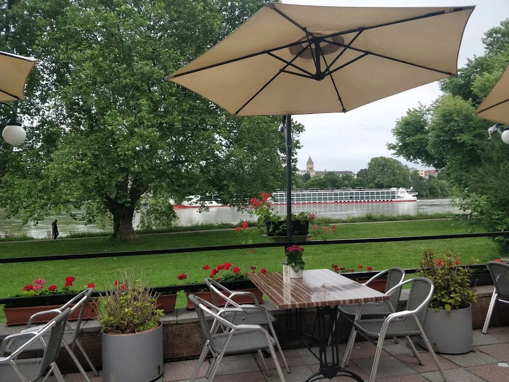 Insel Bastei am Rhein restaurant in Rhein