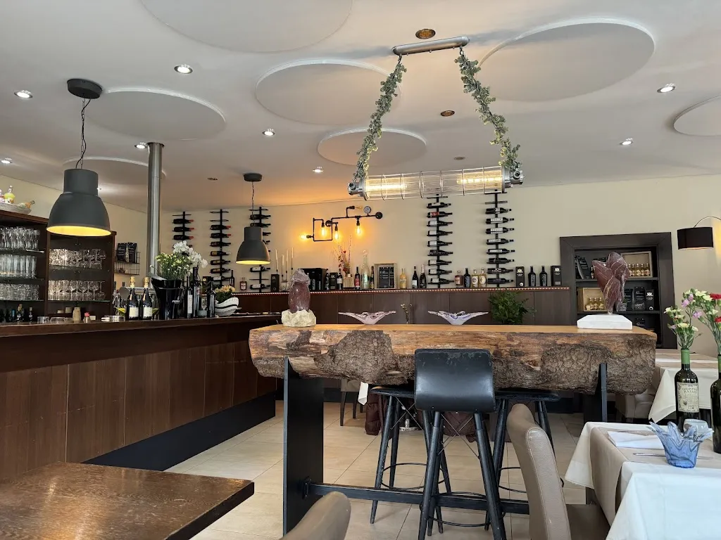 Voglia restaurant in Rhein