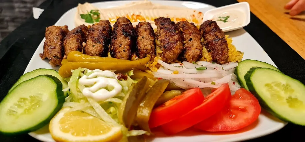 Zam Zam Restaurant / Ludwigshafen am Rhein_Rhein_slider_image_3