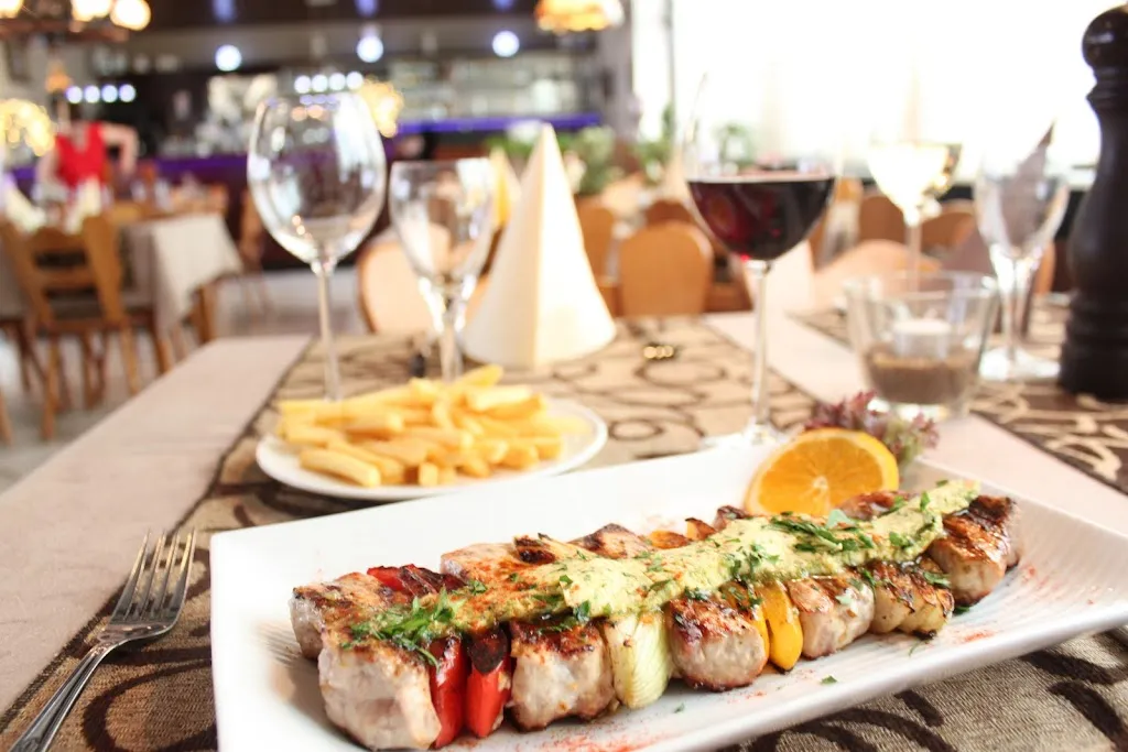 Gasthaus Neue Gartenlaube_Rhein_slider_image_3