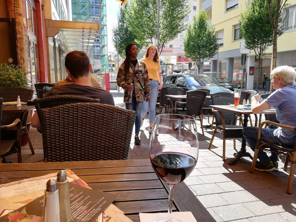 Hemingways Cocktail Lounge Restaurant Café restaurant in Rhein