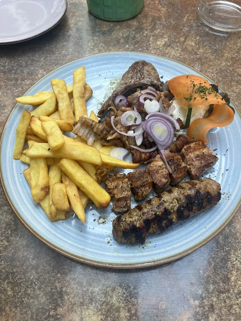 MYTHOS TAVERNA_Rhein_slider_image_3