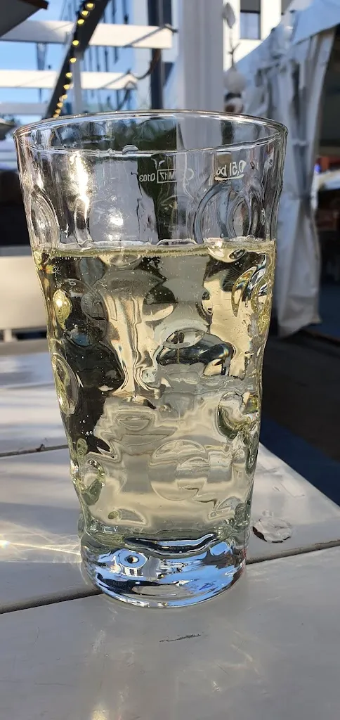 Menu_Erlebnisgastronomie an der Rheingalerie Pier one_Rhein_image_1