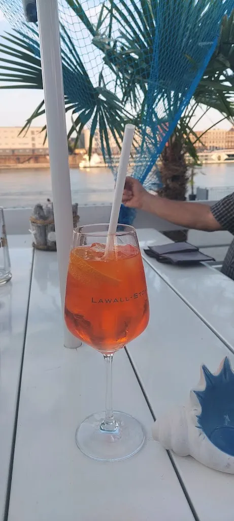 Menu_Erlebnisgastronomie an der Rheingalerie Pier one_Rhein_image_7