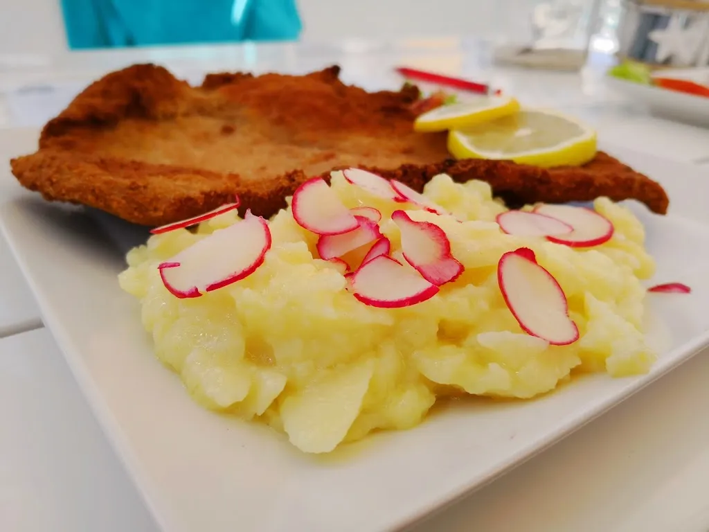 Menu_Erlebnisgastronomie an der Rheingalerie Pier one_Rhein_image_8